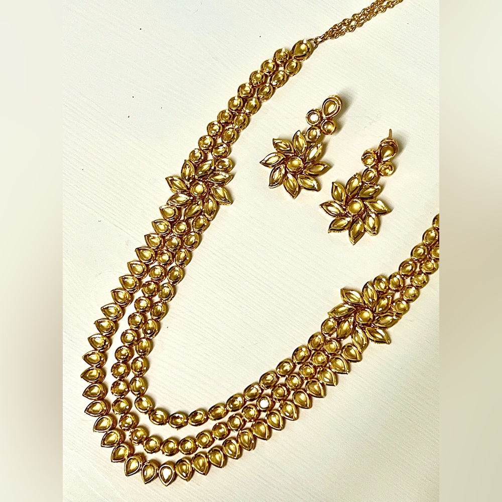 Golden Necklace and Earring Set